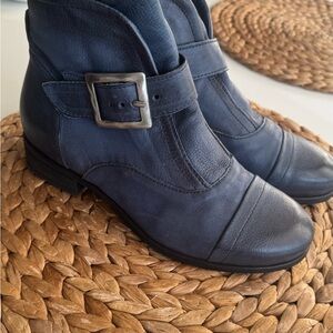 Miz Mooz Dark blue gray Ankle Boots with Strap size 36